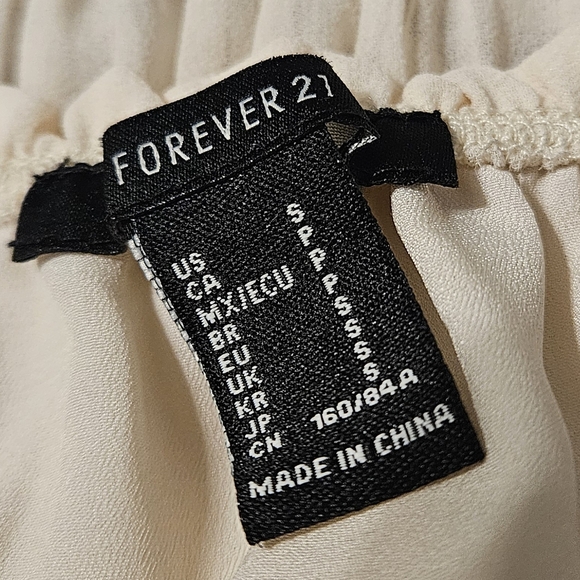 4 for $15! Forever 21 cropped peasant blouse - Picture 5 of 5